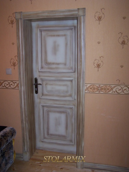 Drzwi współczesne w stylu retro.
